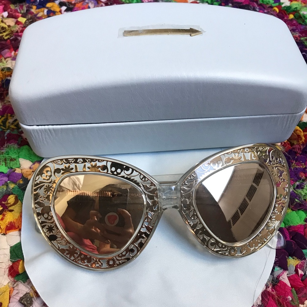 RARELY USED Karen Walker Sunnies